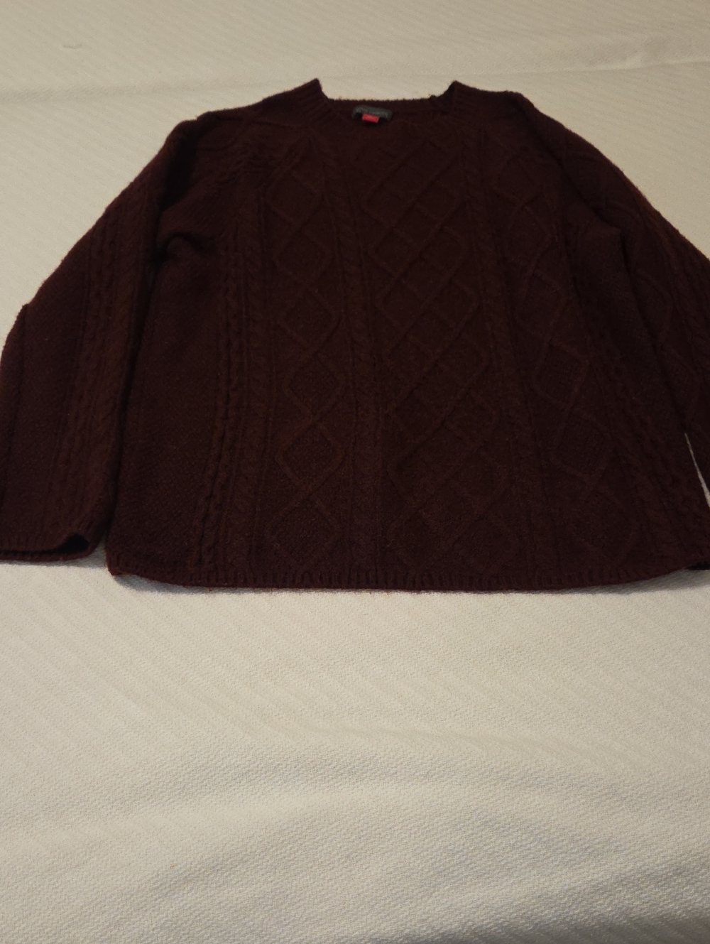 Vince Camuto Diamond Cable Knit Crewneck Wine Colored
Sweater